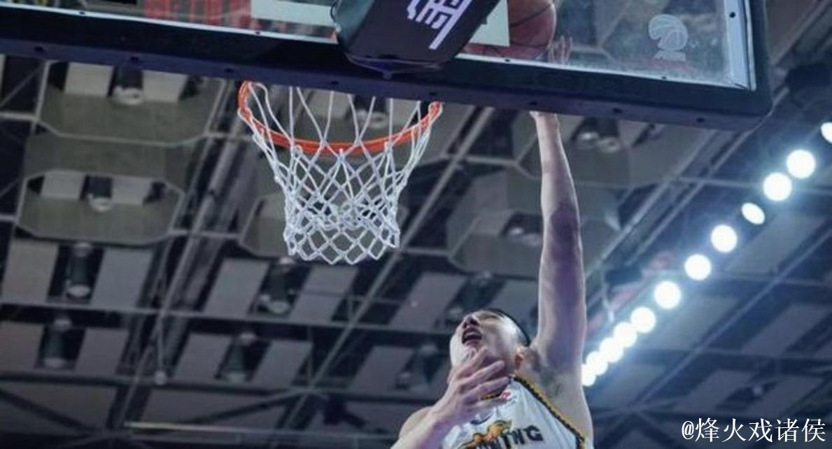 上海新援闪耀!古德温补强短板,金金弗格展现价值,白边或将离队 上海新援闪耀!古德温补强短板,金金弗格展现价值,白边或将离队