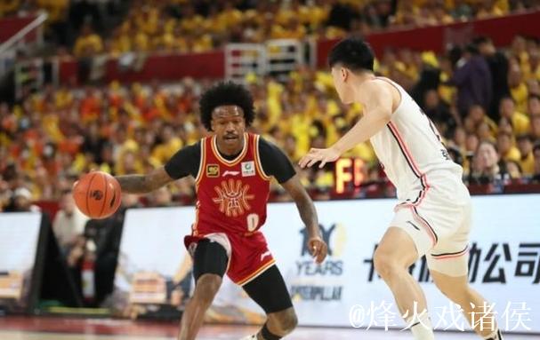 上海新援闪耀!古德温补强短板,金金弗格展现价值,白边或将离队 上海新援闪耀!古德温补强短板,金金弗格展现价值,白边或将离队