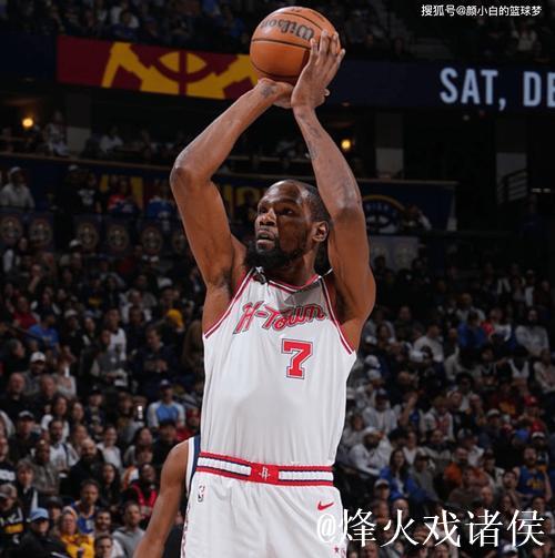 37岁杜兰特单场25+5+5+5帽,成历史第二年长纪录保持者 37岁杜兰特单场25+5+5+5帽,成历史第二年长纪录保持者