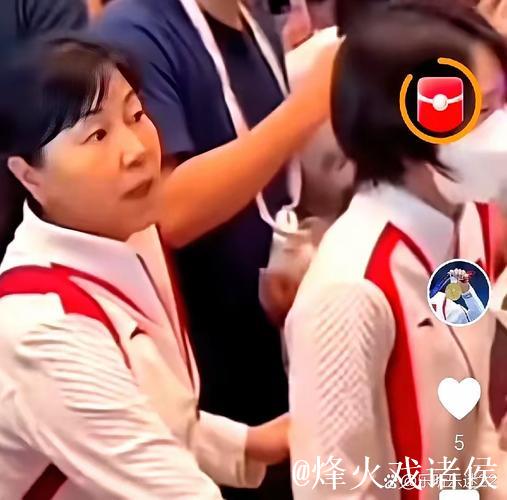 金牌还没捂热就被“接手”?这操作比比赛更精彩 金牌还没捂热就被“接手”?这操作比比赛更精彩